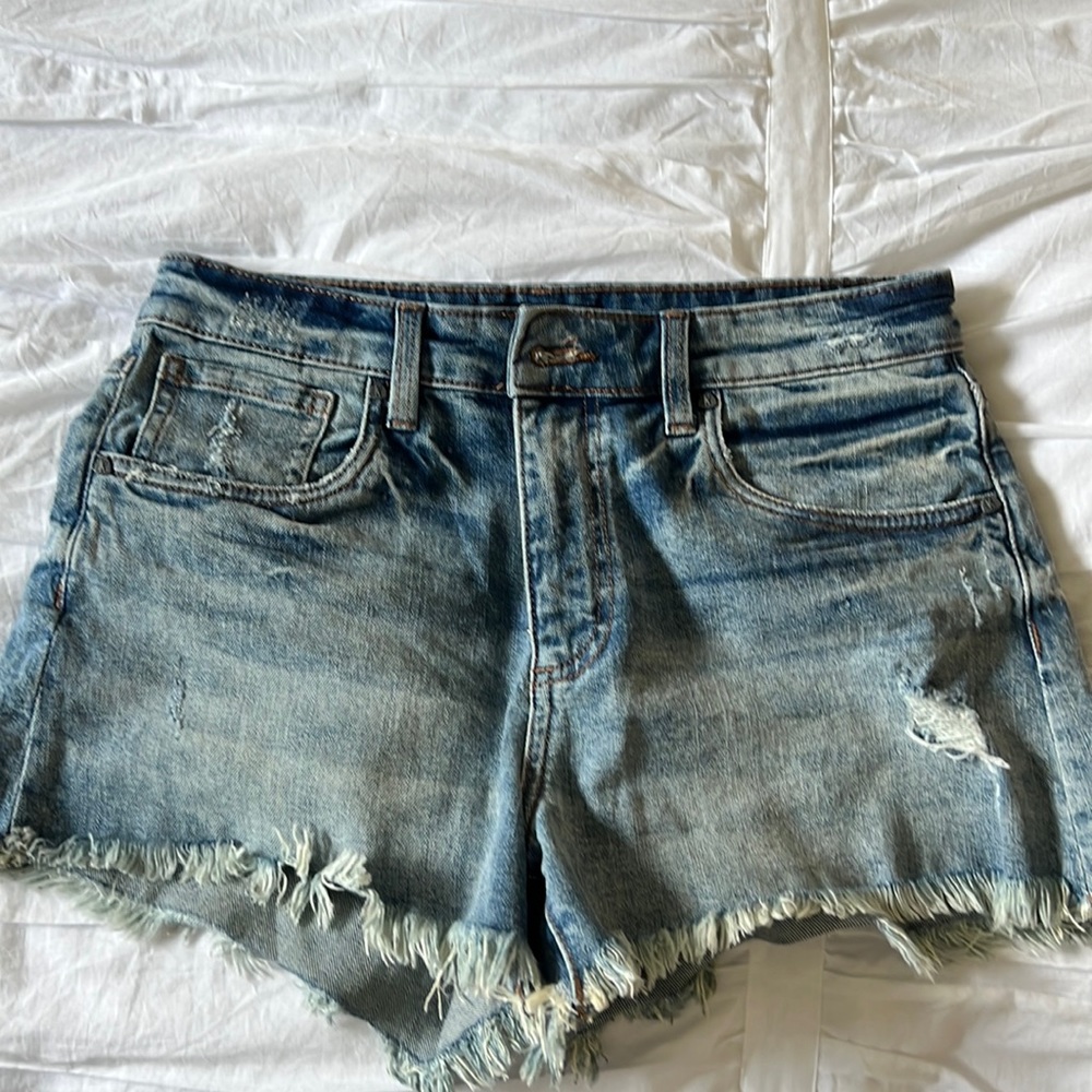 Kut from the Kloth Jane High Rise Short size 4